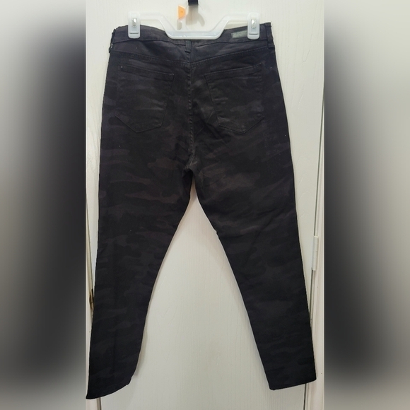 Social Standard by Sanctuary Womens Black Camo Mid-Rise Ankle Skinny Jean 10 NWO - Picture 2 of 6